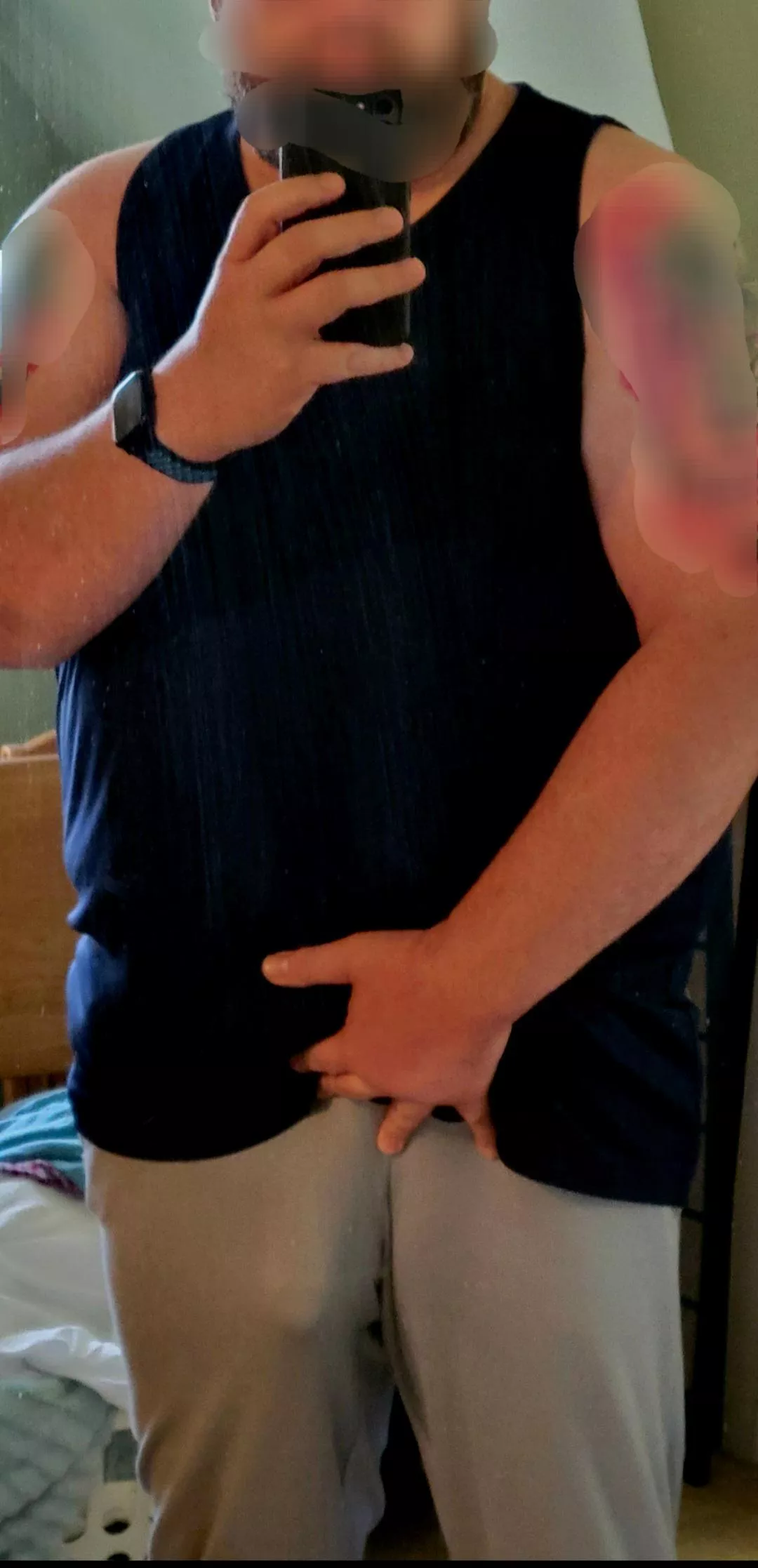 Grey sweatpants season posted by Narrow-Box-1974