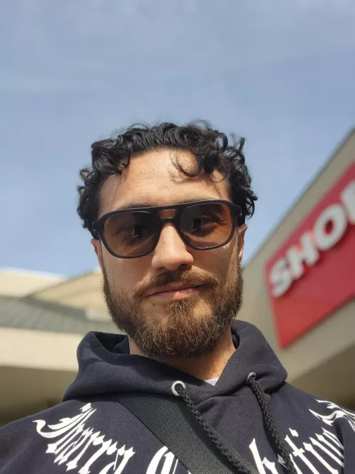 Happy Monday gorgeous people ✌🏼 by PrestonBuffaloe