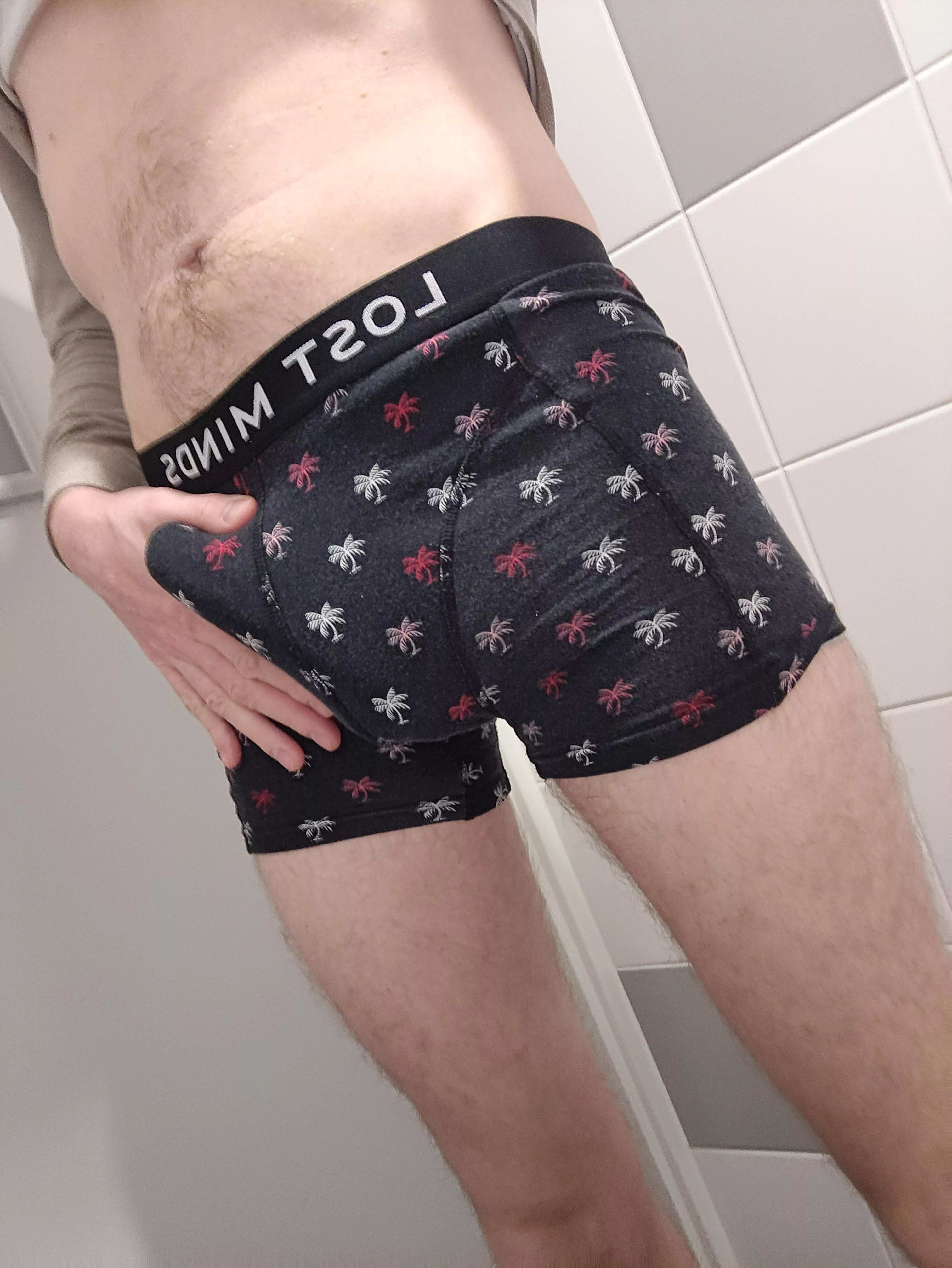 He wants to escape... posted by Kitchen-Worry7943