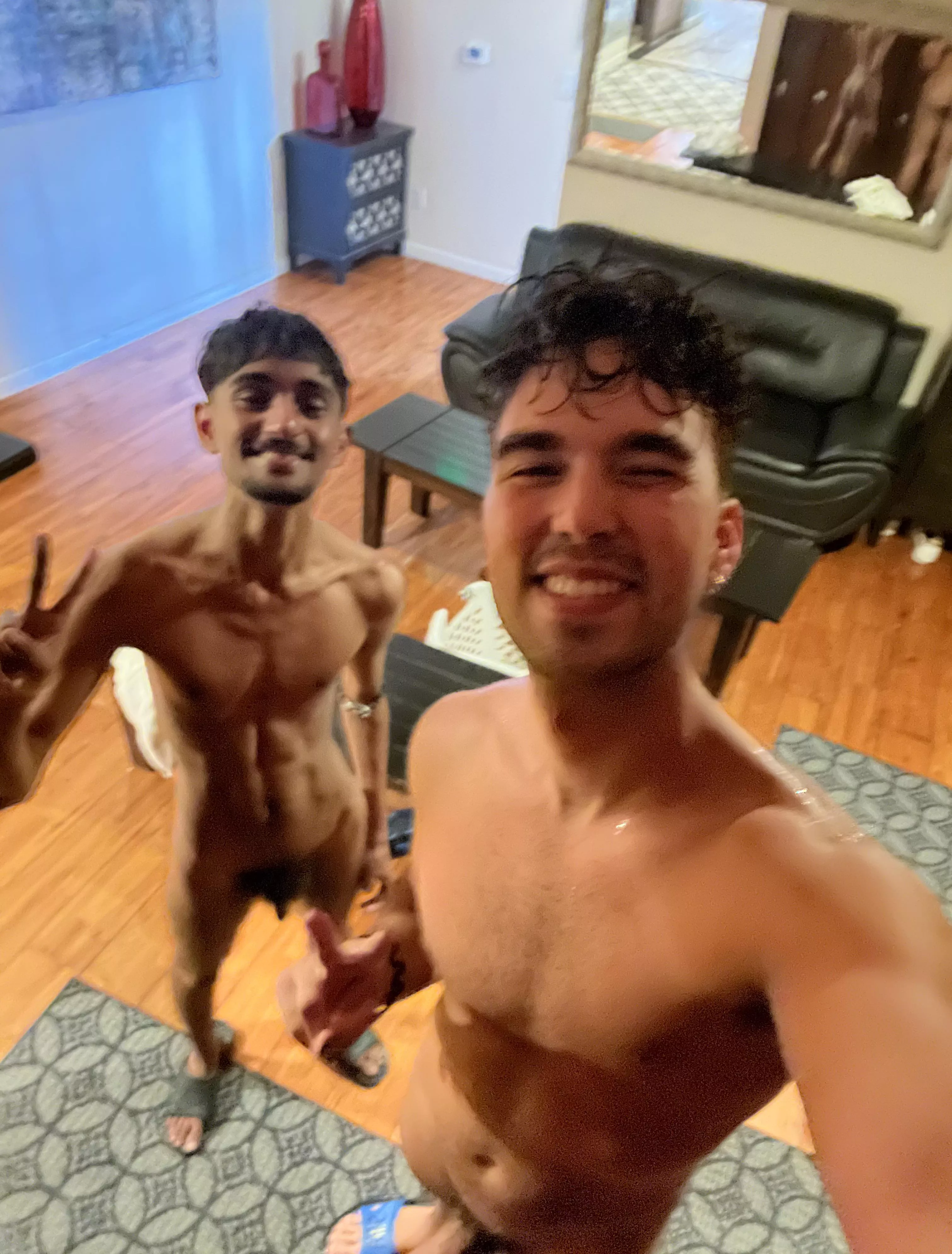 Hey guys remember, if you ever go to a Korean Spa, always go with a good nudist friend 😌💙🧖🏾‍♂️🧖🏻‍♂️ (thx for the pic Azul! 🫶🏾) posted by Sahan-the-Explorer