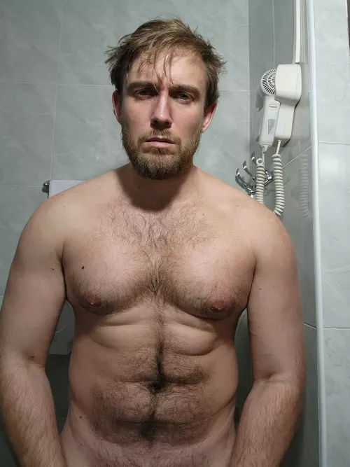 ... Hi ! (33) by LongJohnDeacon