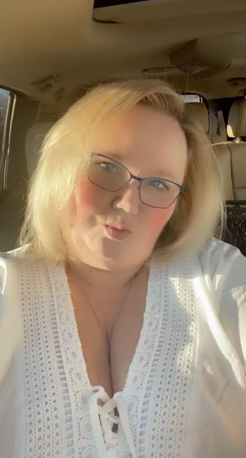 Hi there by PiratePaulie77