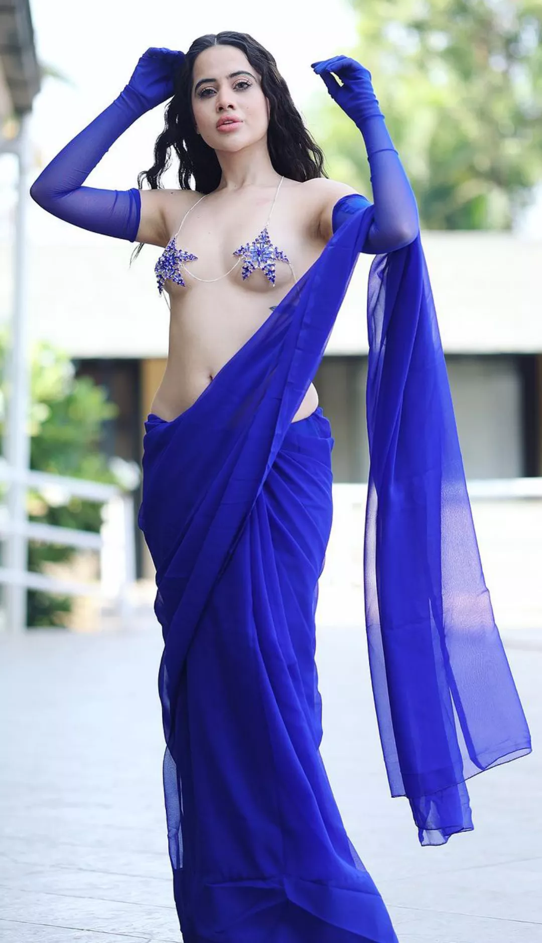 hmmm, what about that? posted by aurora_belle666