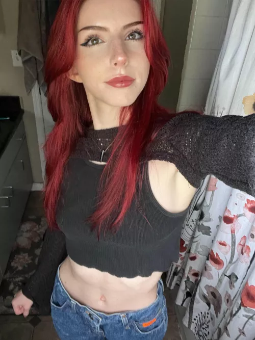 hopefully you don’t mind me showing off my tummy for you by r3dh3ads1vt