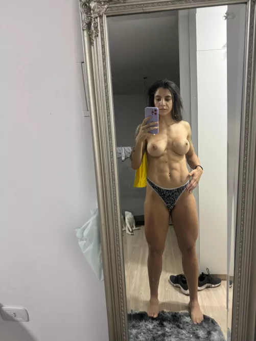 How important are abs in a comp to you? by Ariana-Arches