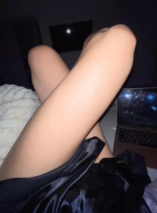 I can't sleep without hugging someone by laiayerar