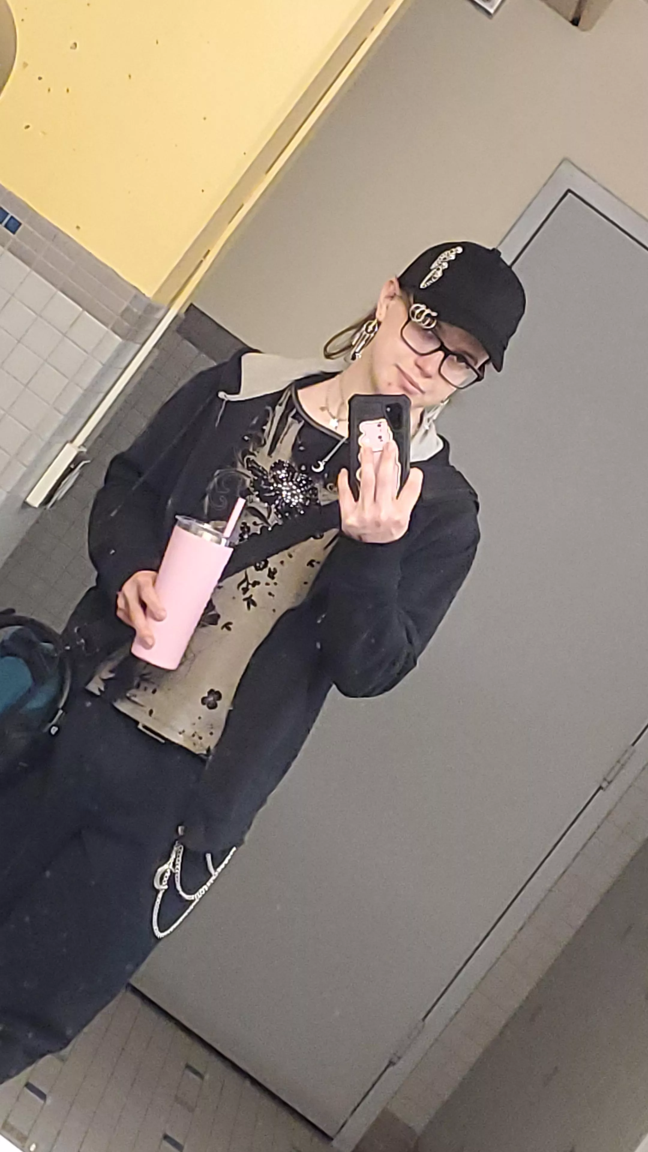 I know only creeps on here but I just Wana say I finally made it. I finally looked in a mirror today in the first thing I thought was that I was cute 💖 posted by No-Wash-7001