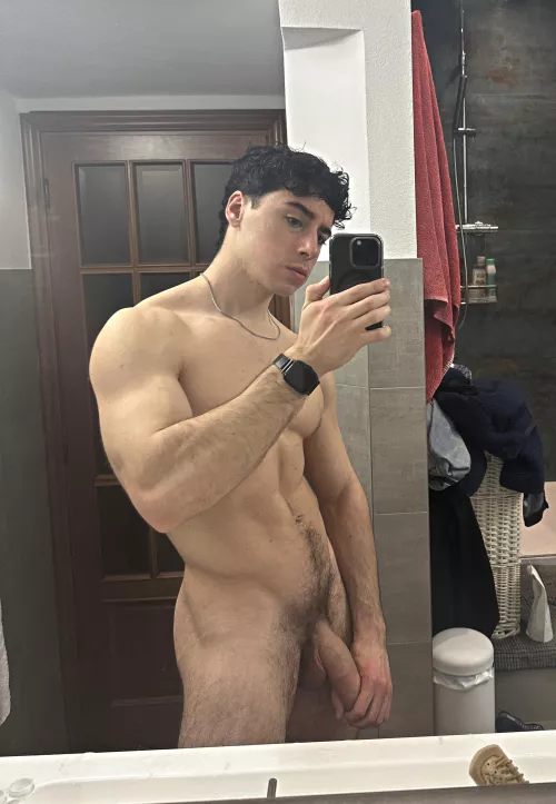 I like the bush but i feel like no guy will want it by Elegant_Reality_2028