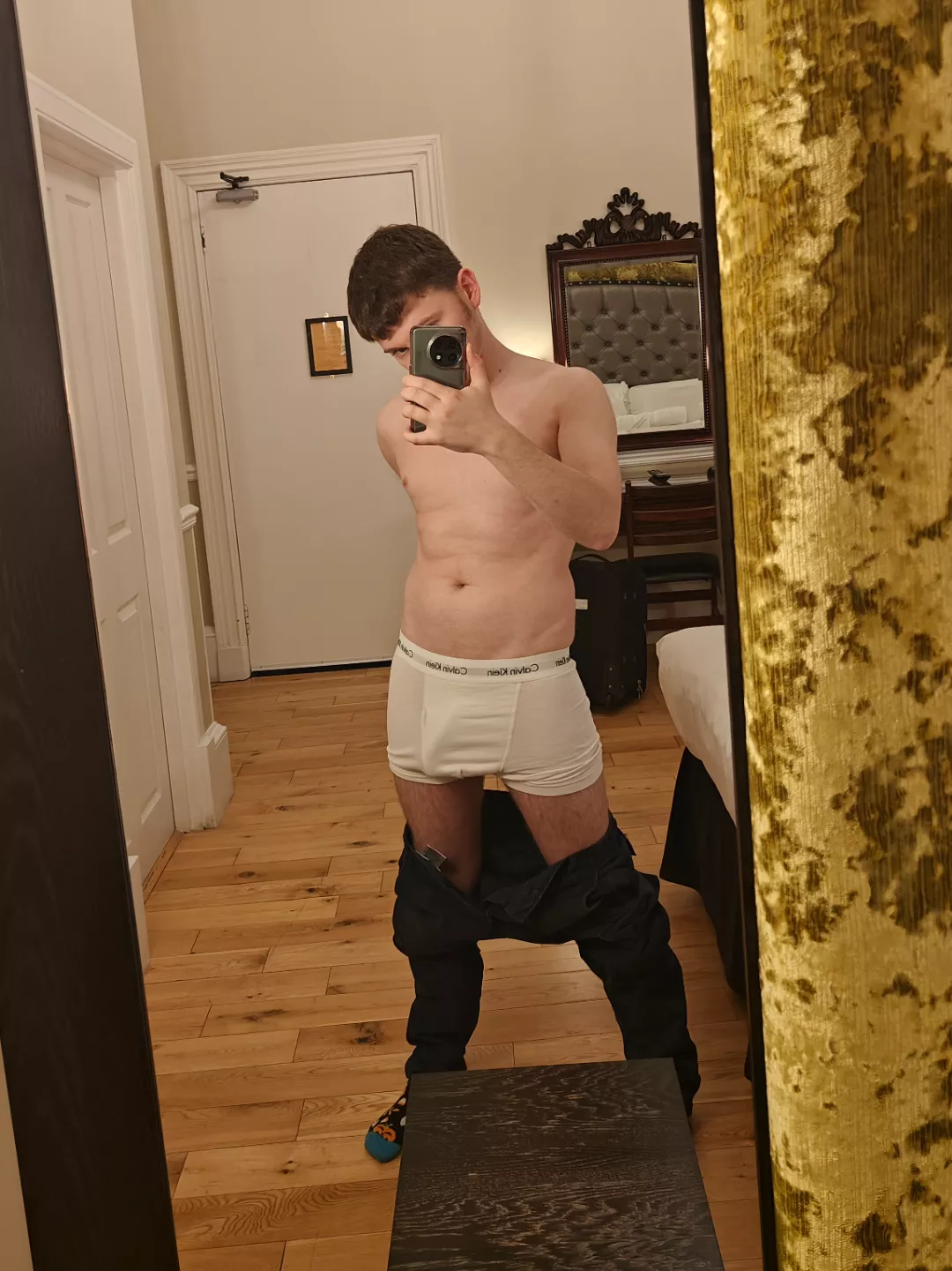 I'm throbbing... Come and set me free? posted by zackonthebottom