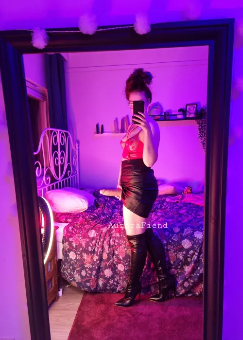 Imagine we matched on Tinder and I send you this pic, what would you say? by Aurora_Fiend