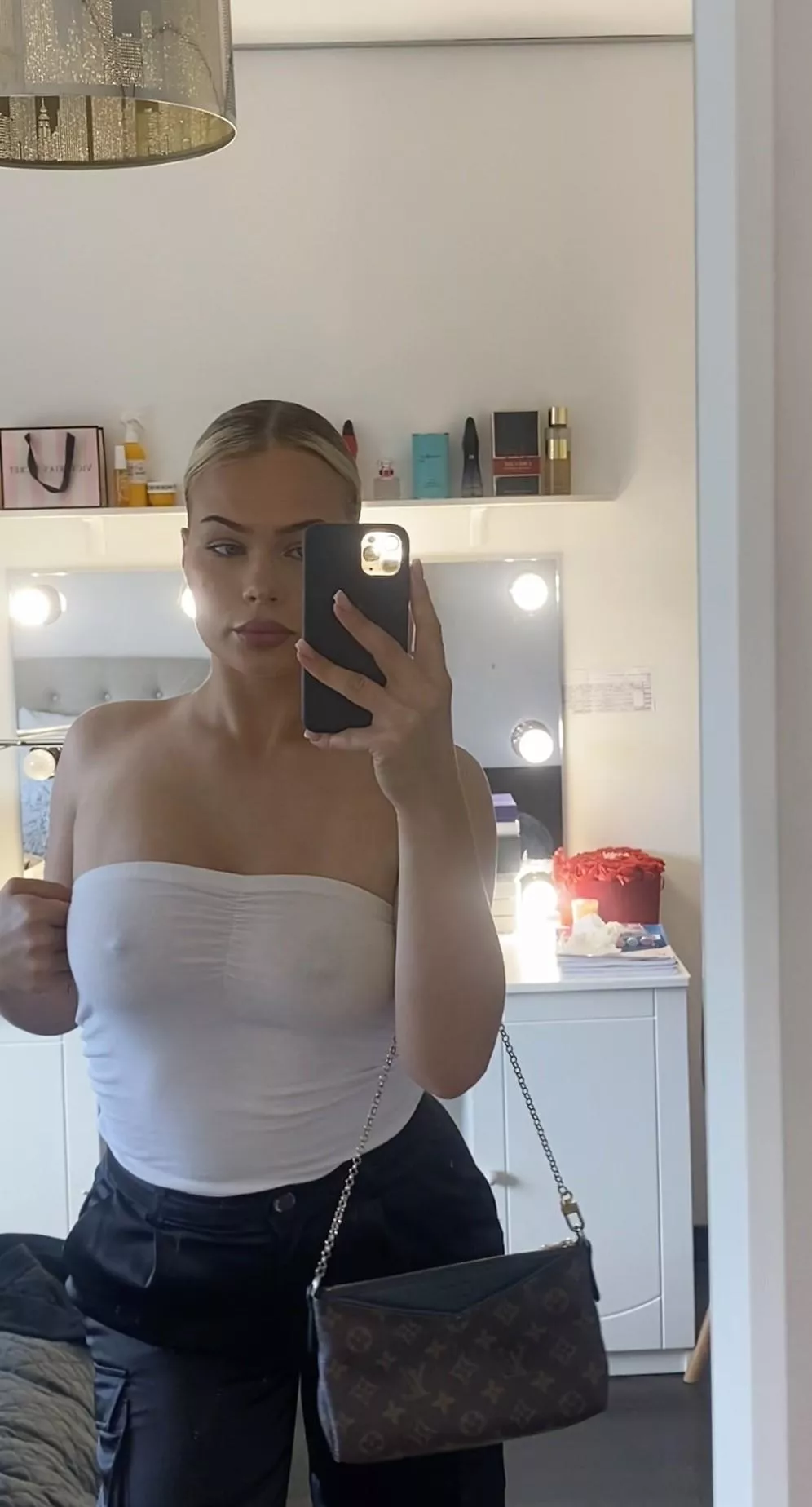 Is it too flashy or perfectly sexy posted by melicherry