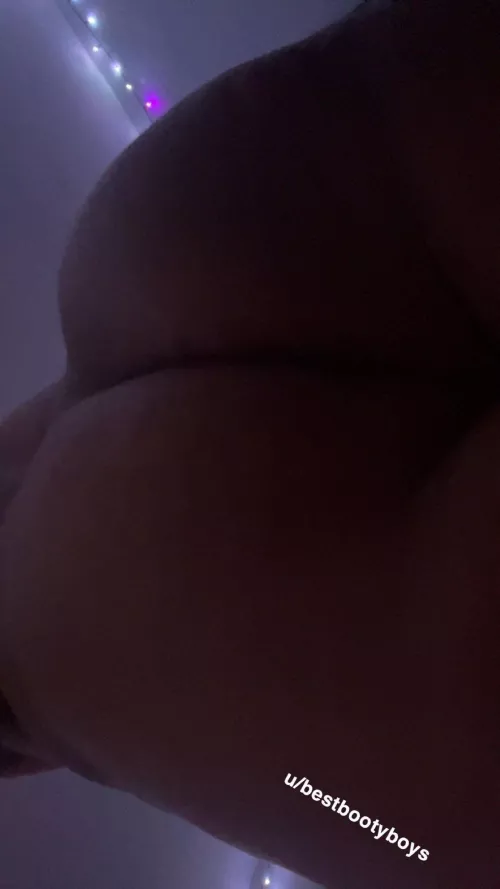 need someone who wants to worship my ass  by bestbootyboys