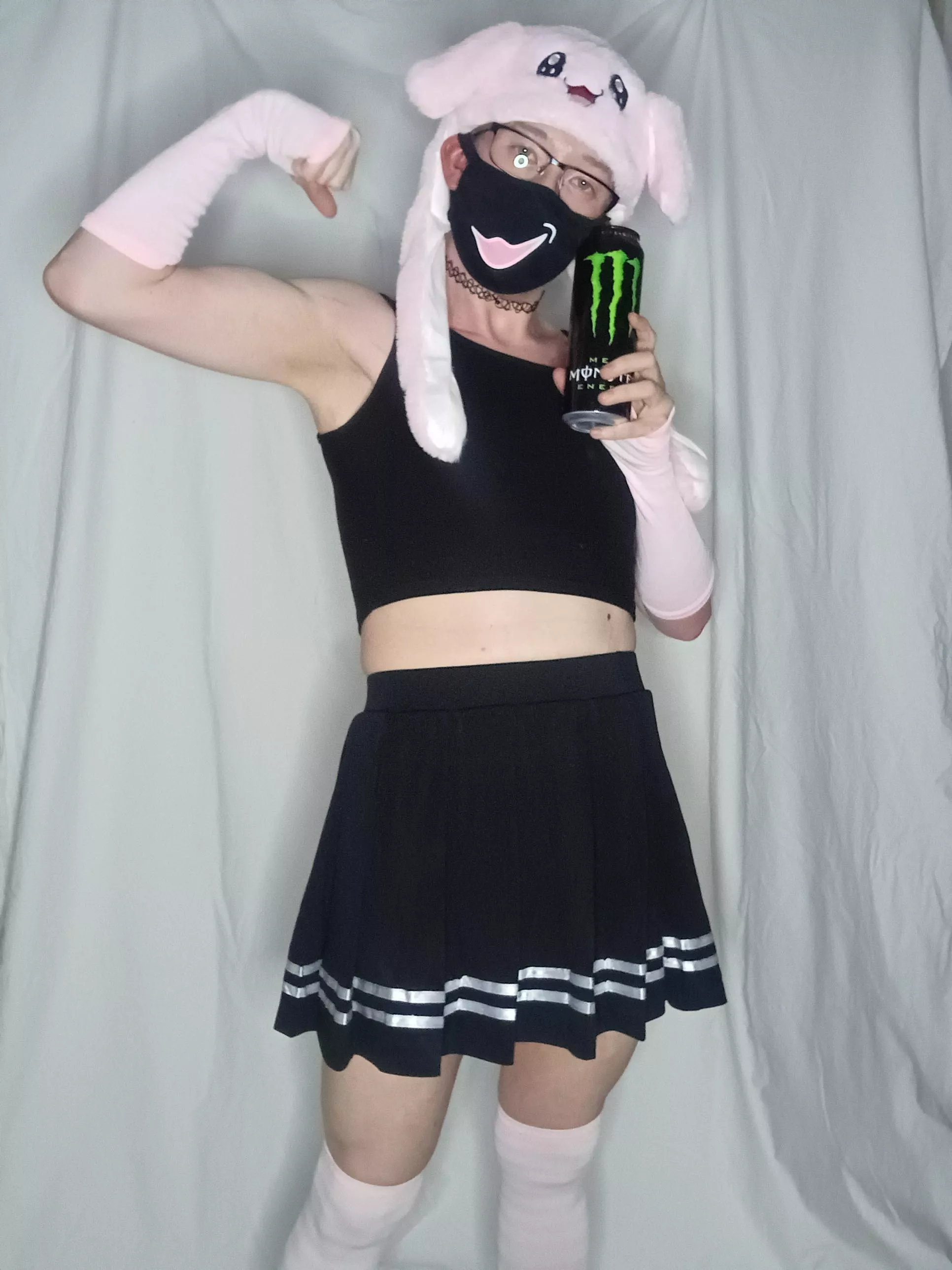 Oh hi little one 🤭 posted by 4Peach1