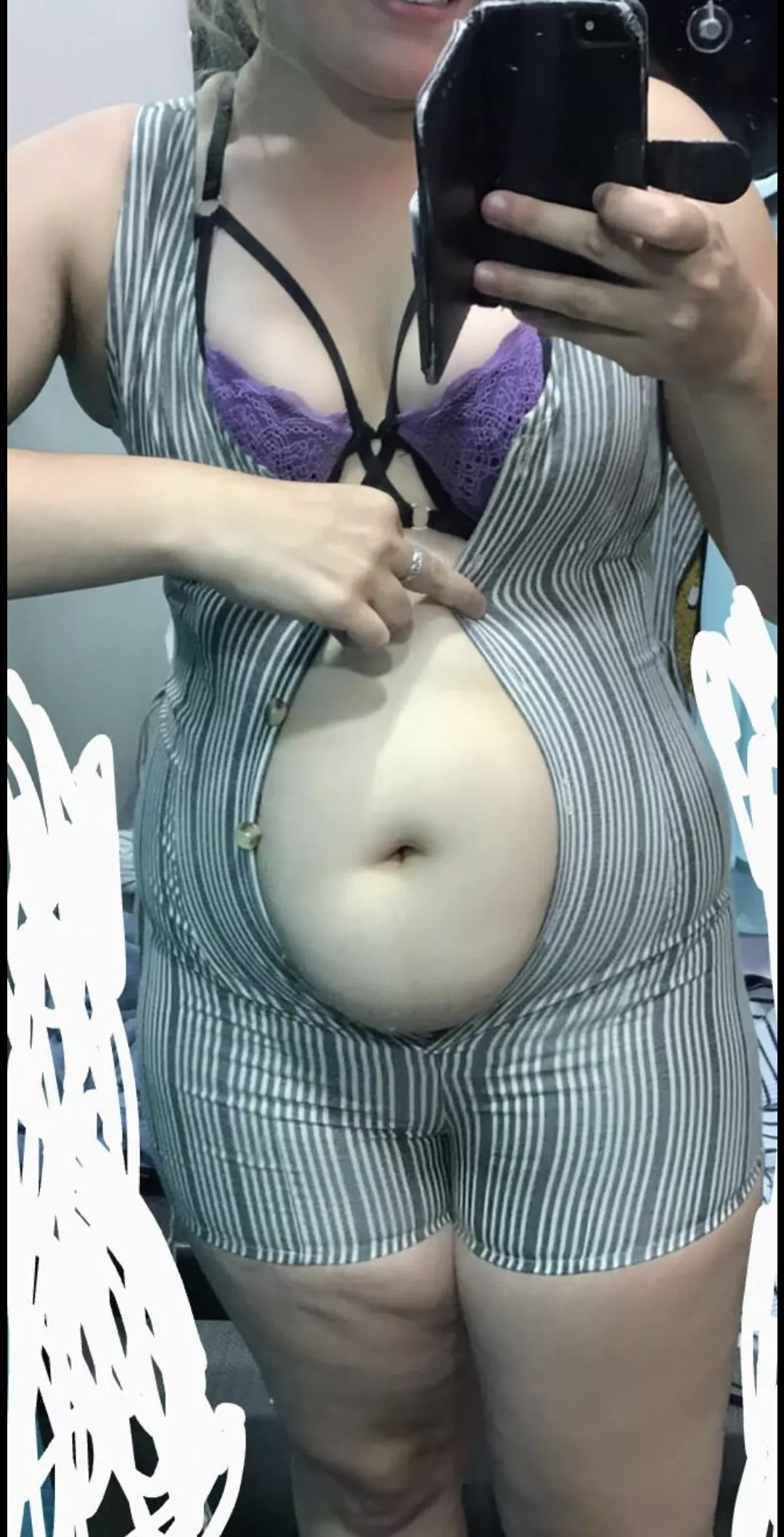 Outgrowing clothes with the blubber, balloon vibes 🎈 posted by AcrossThePond12