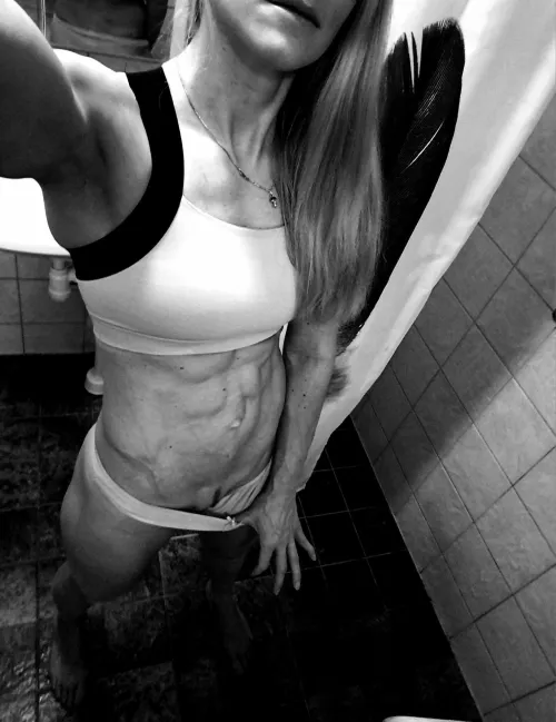 Pic 2 of my landingstrip. Rate this to.  by Freja_af_Sweden