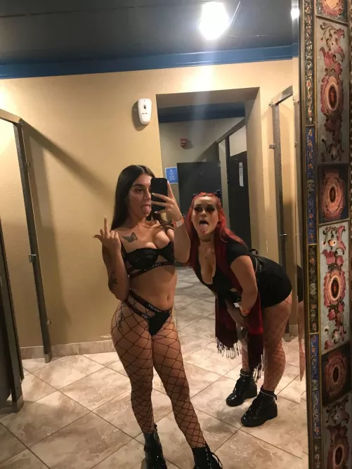 Ready to clap cheeks and headbang  by radbitchliv