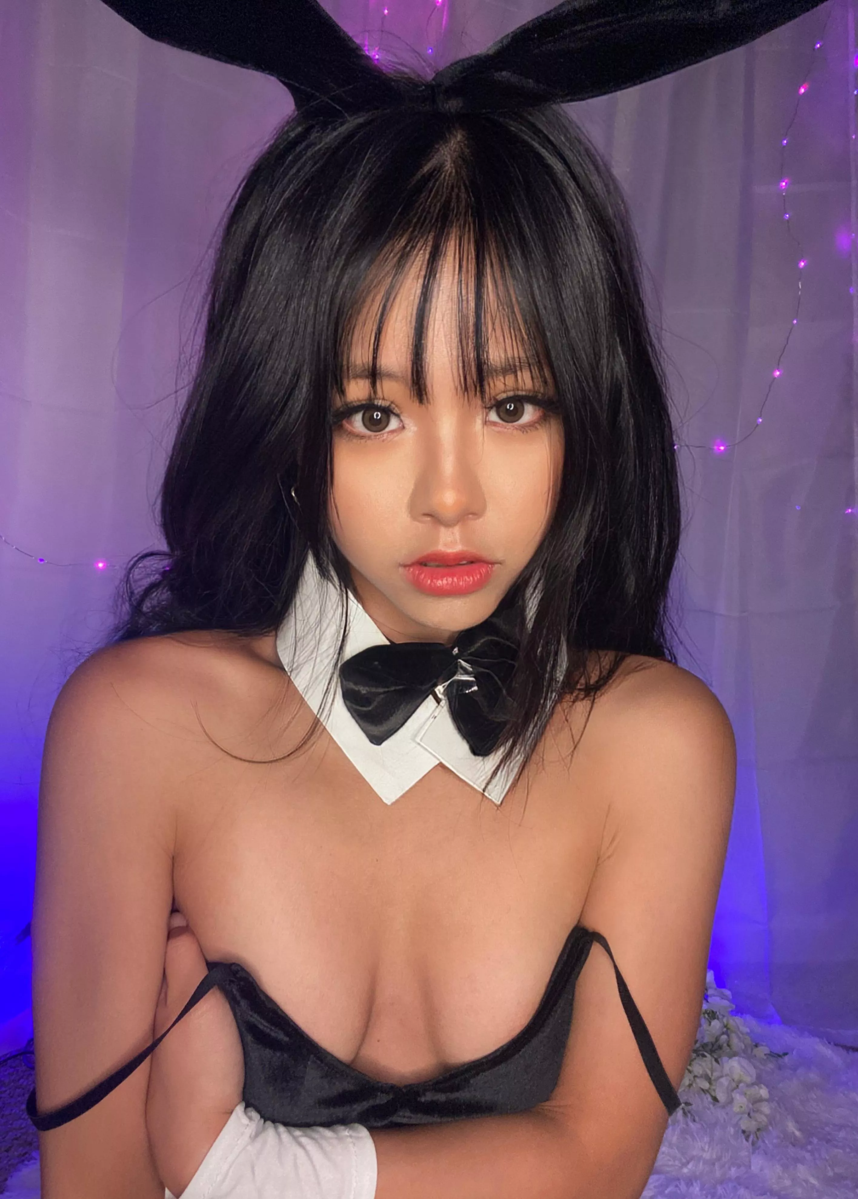 sad bunny wants your carrot, drop 🥕 to feed ^.^ posted by Lassiexxo