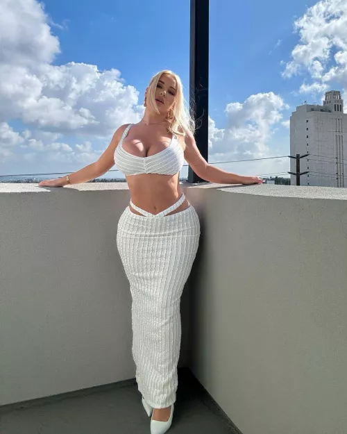 Savannah Bond by [deleted]