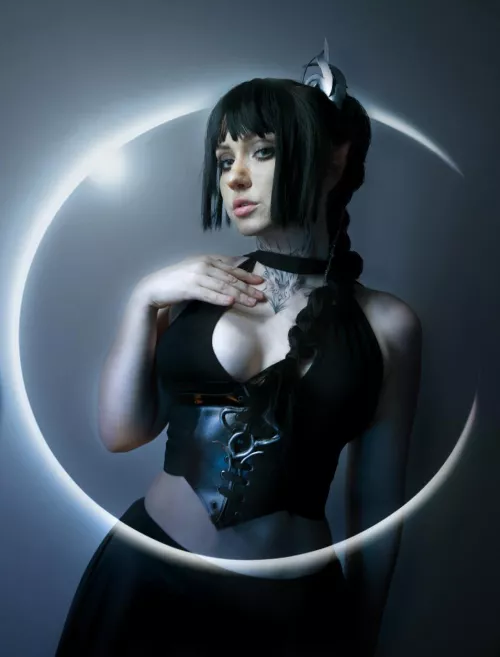 Shadowheart cosplay from Baldurs Gate 3 by EvieEstenzia1