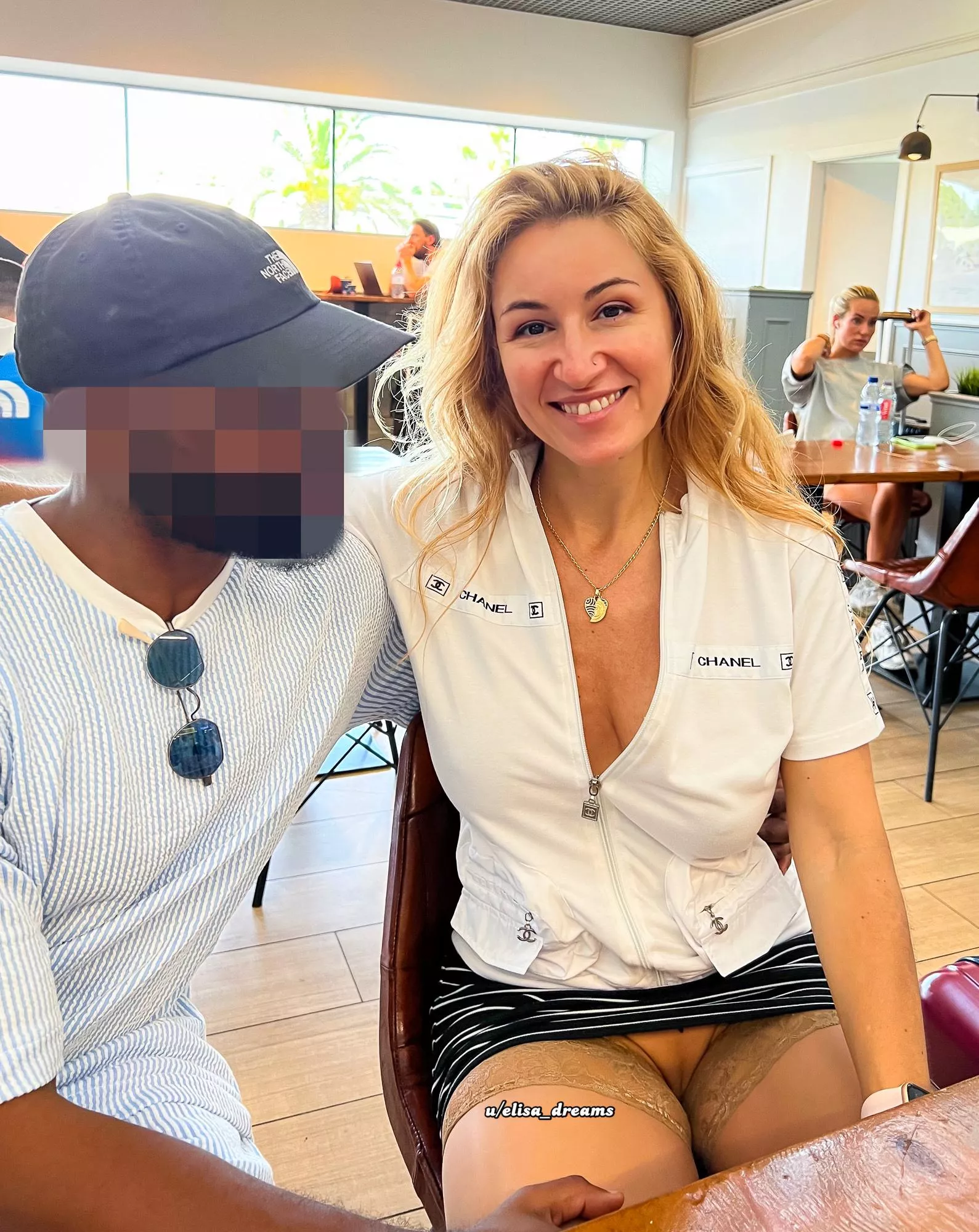 Showing off without panties on arrival in Ibiza posted by Elisa_dreams