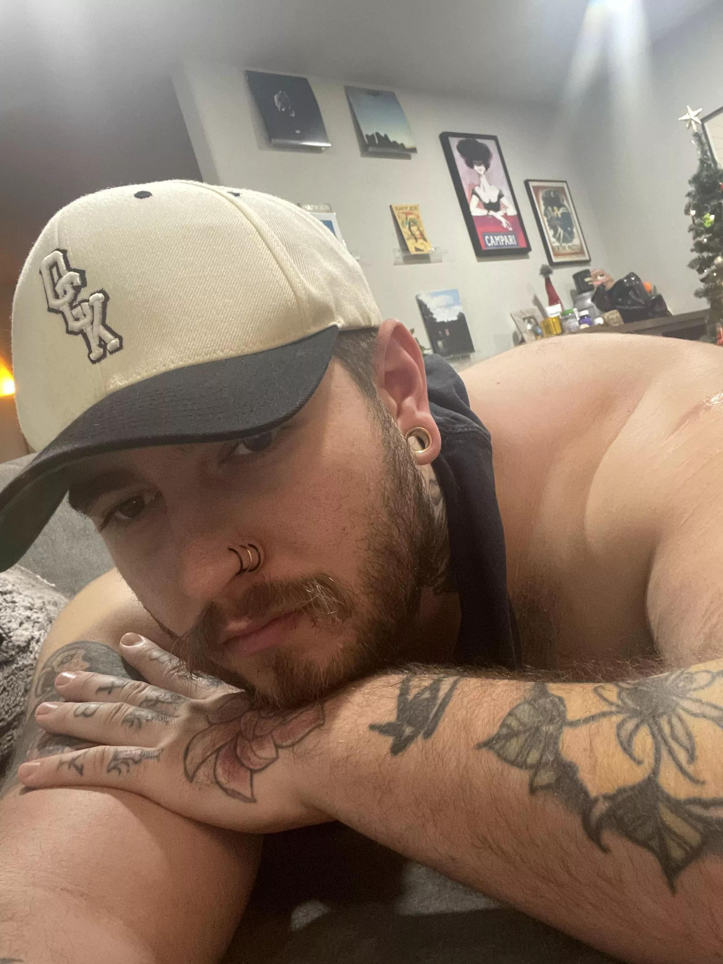 Sit on my face? Or don’t posted by ConnectionOk1622