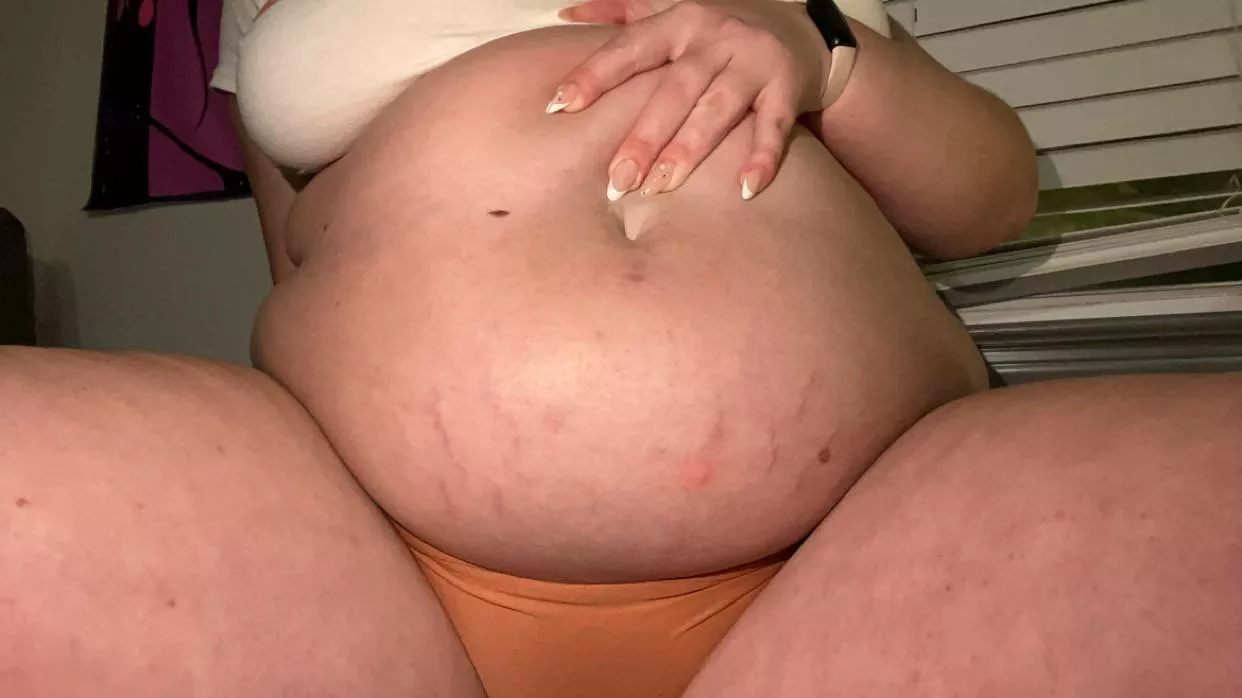 Stretched out🥵 posted by Poptartbelly