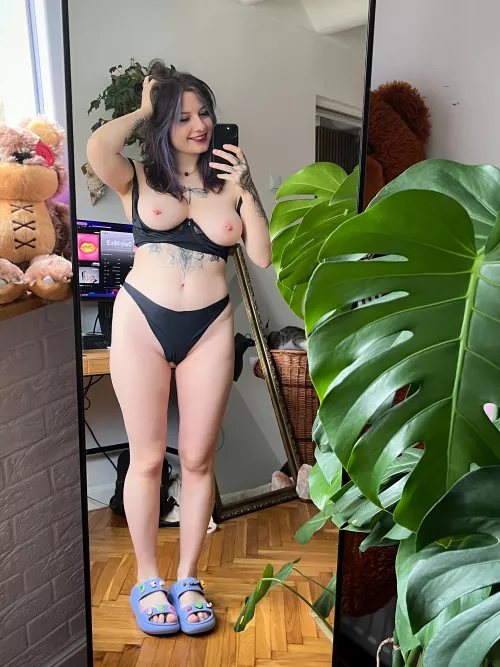 Such a nice day by Littlest_Fern