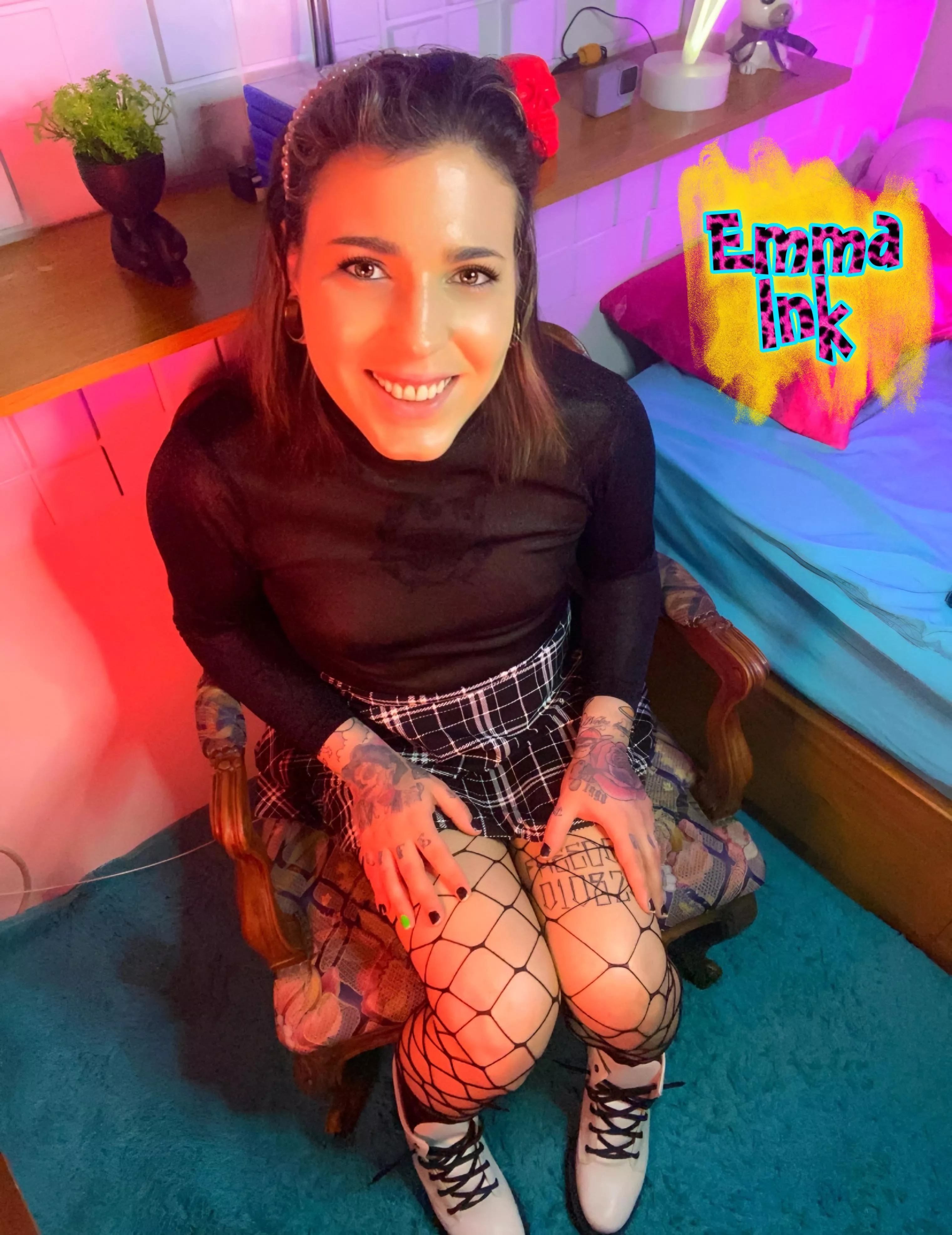 The perfect look! Checkered skirt, fishnets and white boots 😍 posted by emmaink-trans