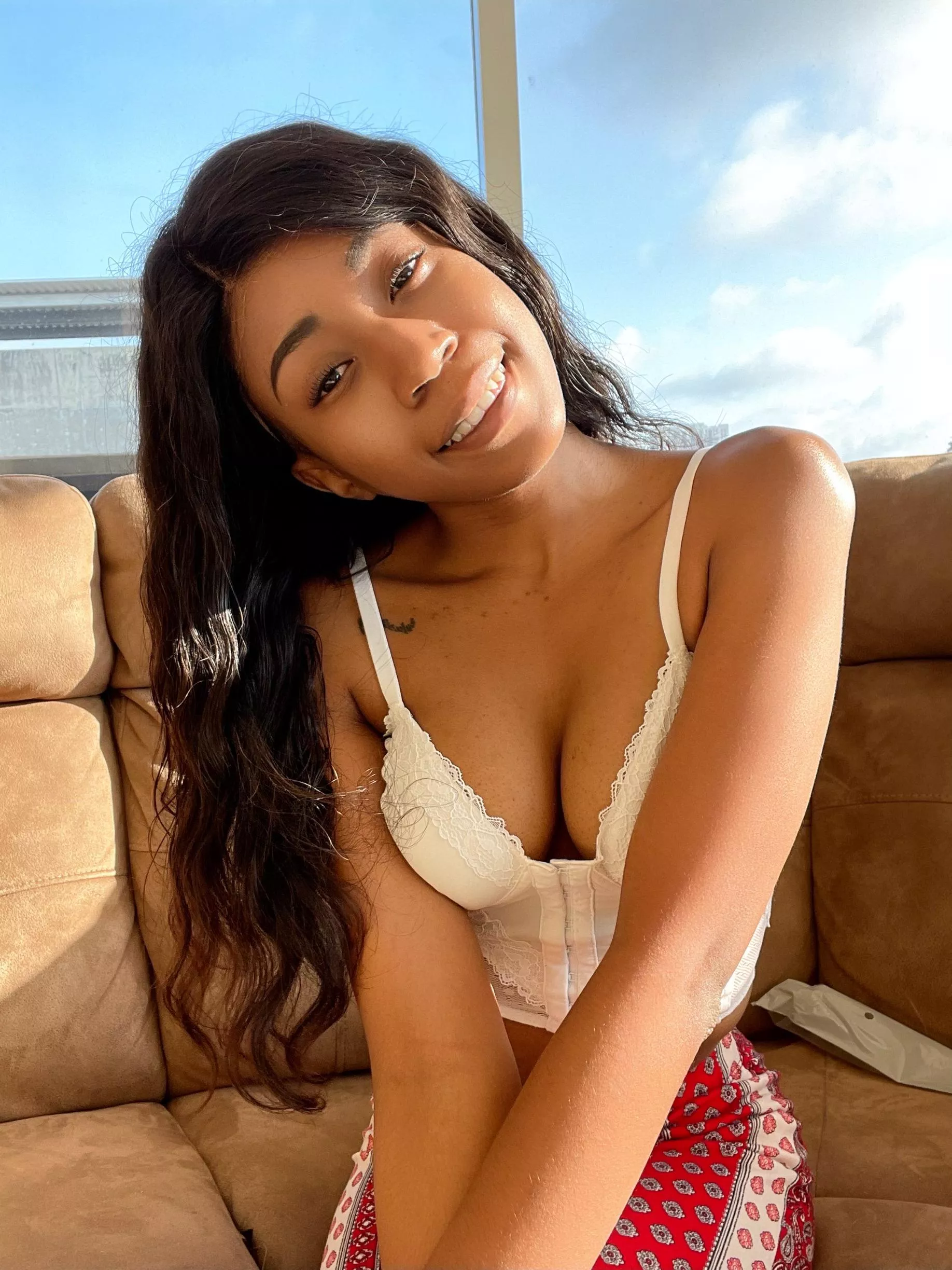 Titties about to bust out posted by Freya9580