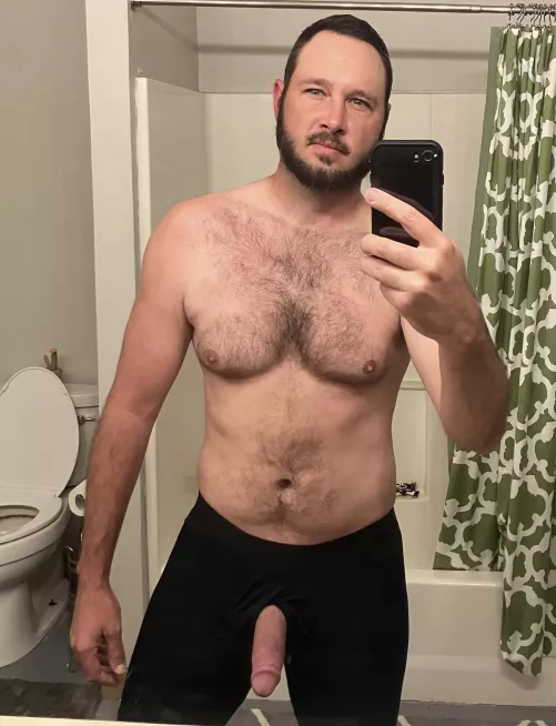 Who’d help this 36 yr old bearded guy get a boner? by Ok-Handle-6103