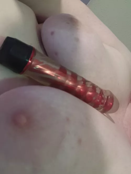 Wish one of you ladies would put it in me 😘 by Nymthri