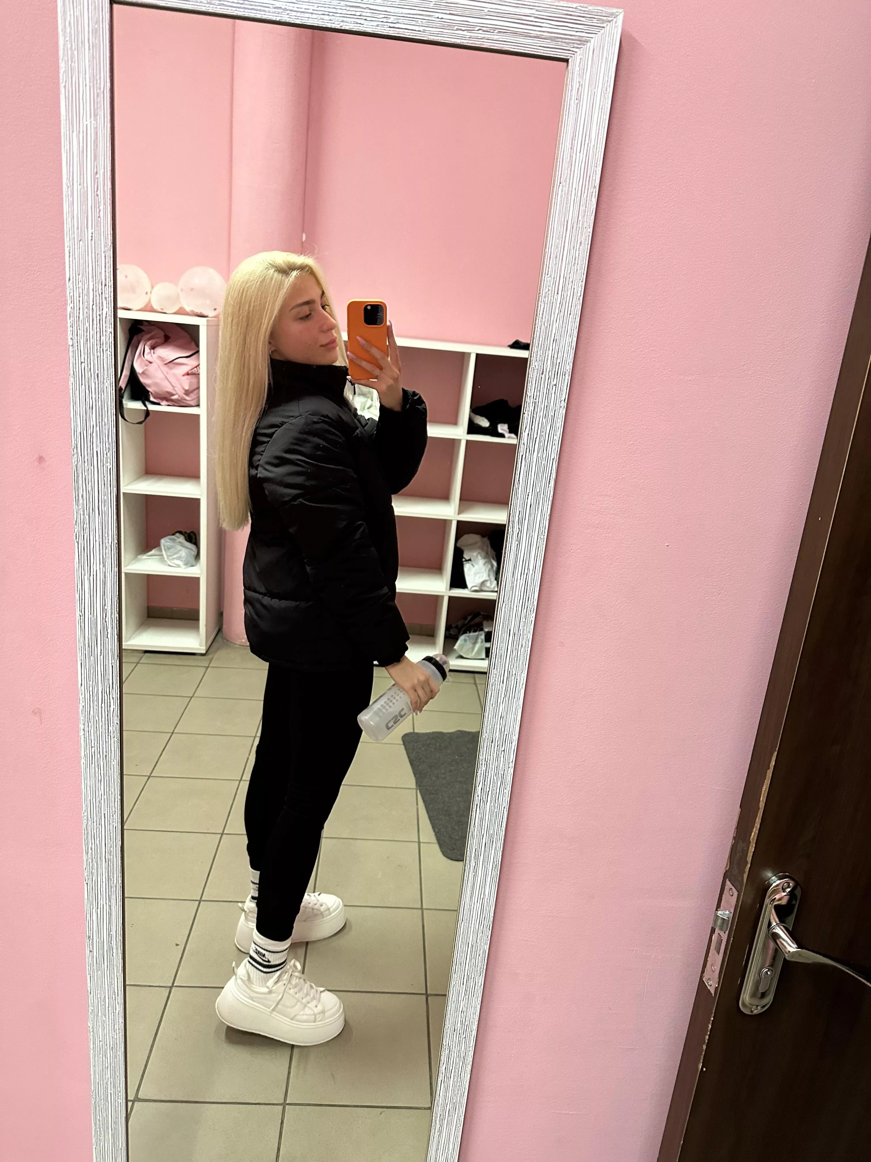 Would you let me squat on your cock? posted by kindias2020