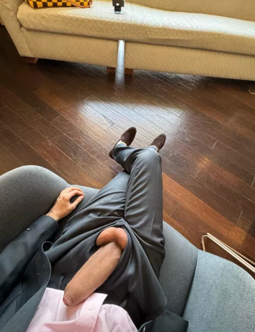 Would you like to make an appointment with me dm by leo_huge