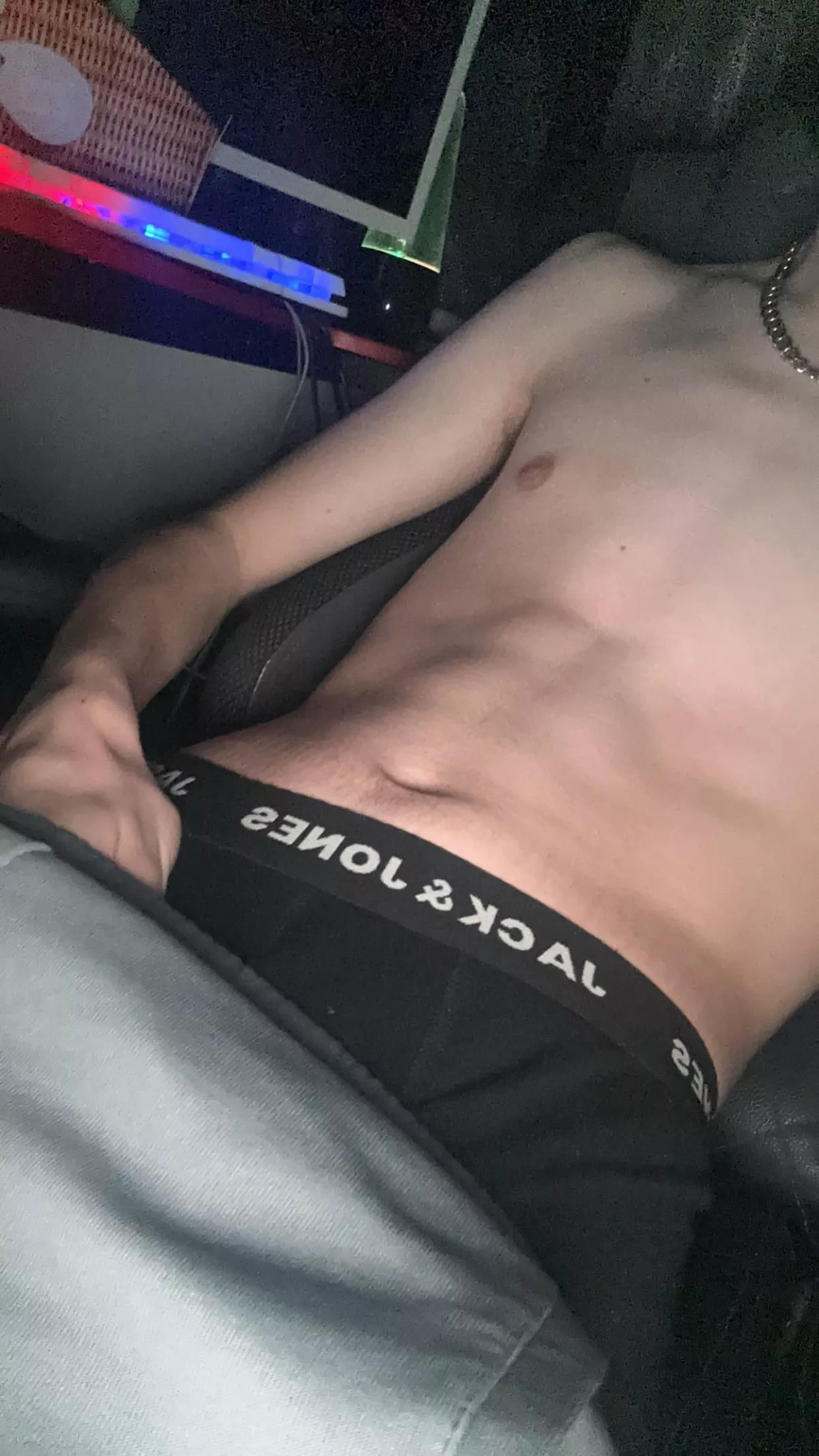 18 snap ~ coreymeredith19 posted by CoReYmErEd