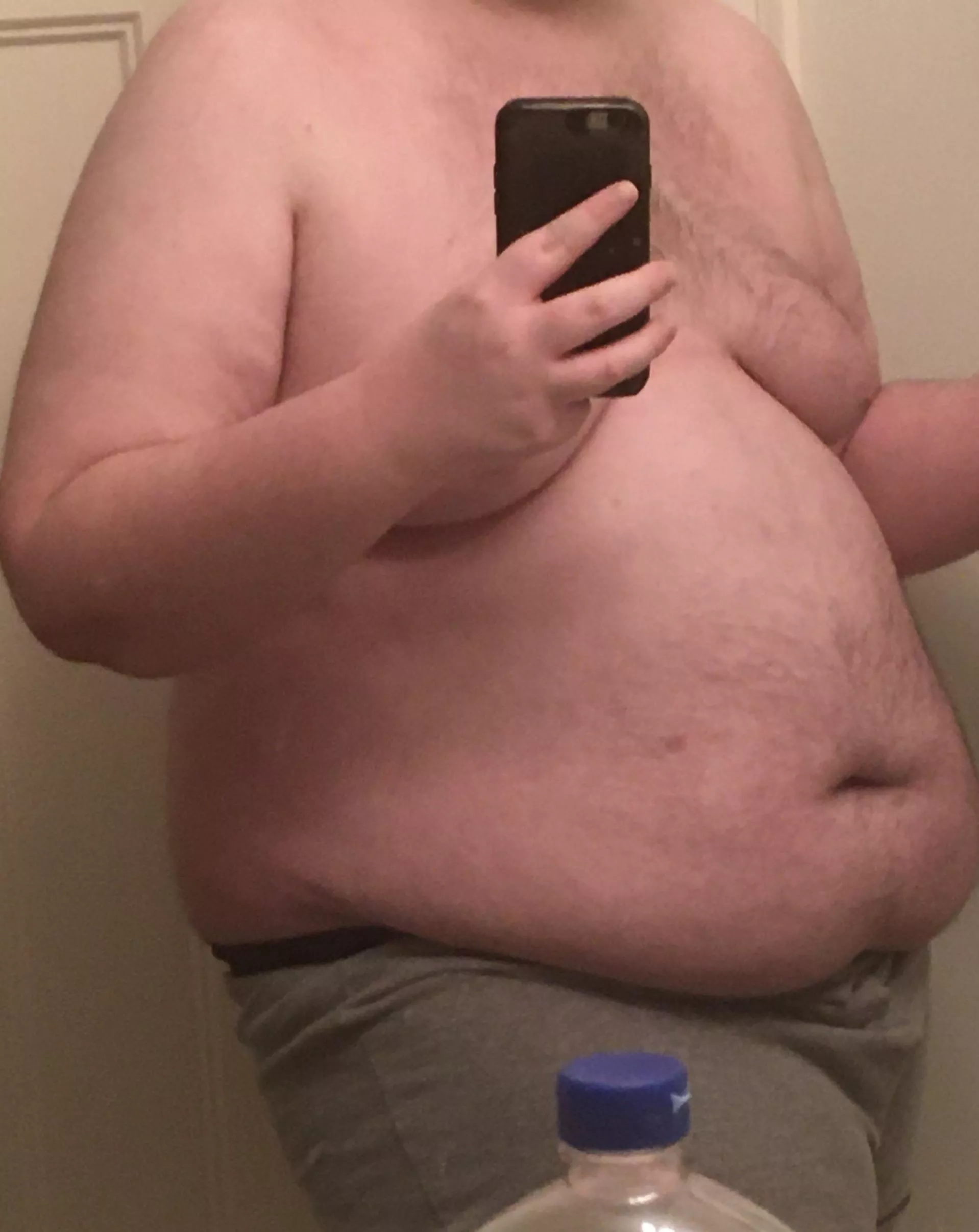 19 The support is overwhelming so heres an older pic from a week ago tell me if you prefer smoother or hairy🤔 posted by Johhnyboy8645