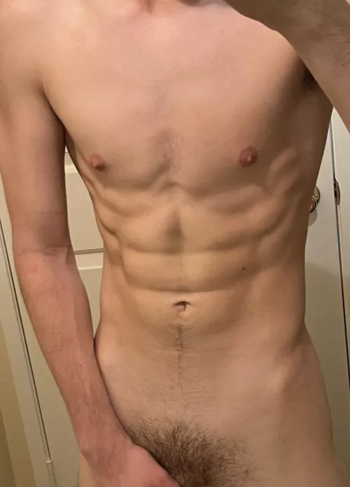 (20) Any guys wanna chat?  by DistributionLivid392