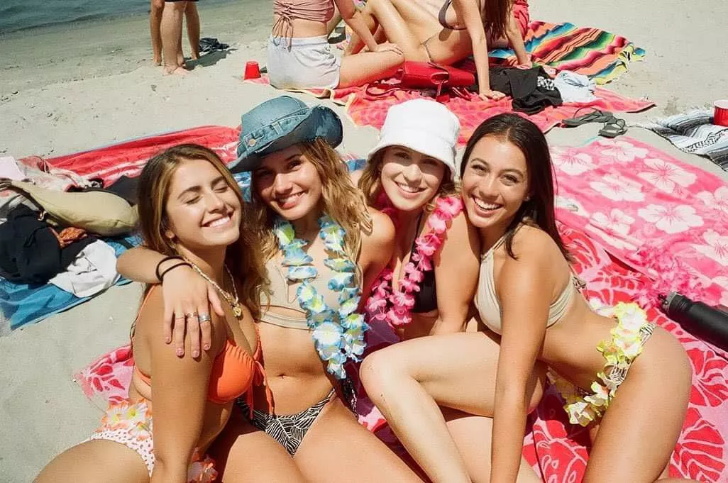 4 to Choose at the Beach posted by abacat90