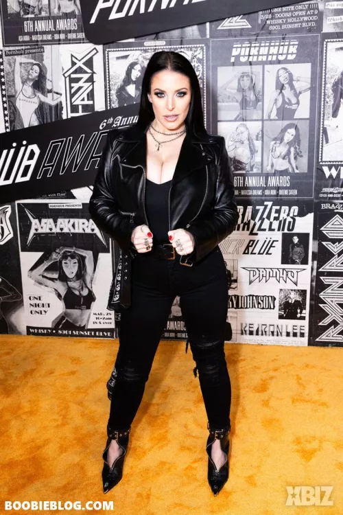 Angela White at the 2024 PornHub Awards! by RightSideUpTurtle
