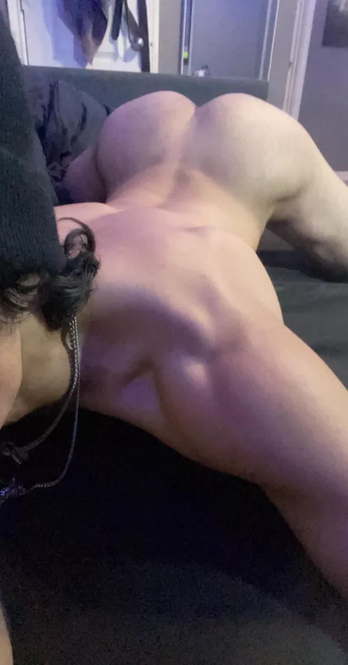 Anyone wanna wrestle me ? by LeadershipSad36