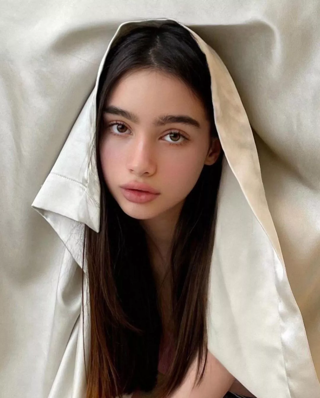 Beautiful Russian girl ... posted by BusyFlower9