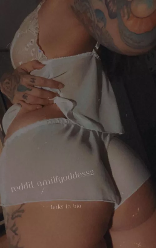 Best MILF Ass around 😈 by amilfgoddess2