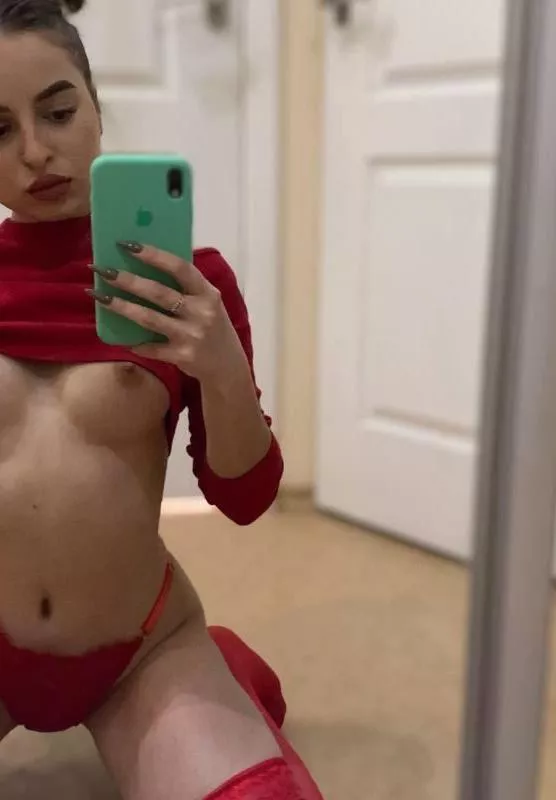 Can I convince you to bang me twice a day ? Perfect wife for u daddy posted by queljo