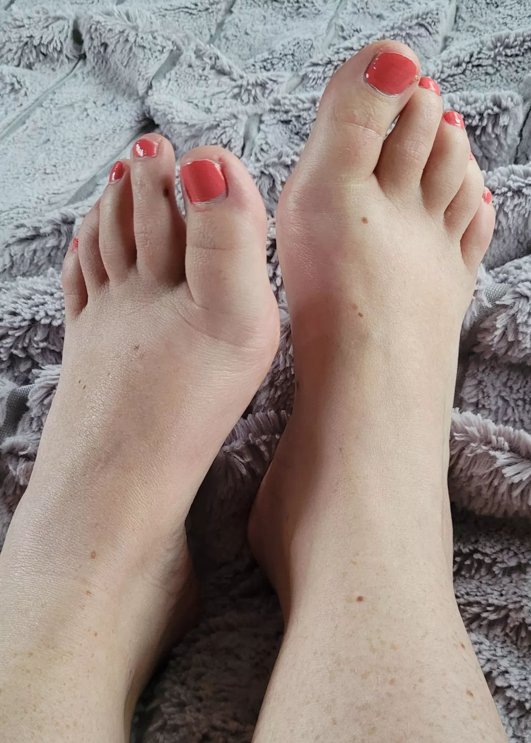 English Girl Feet... Feel Free To Rate [oc] posted by JuiletsSecret