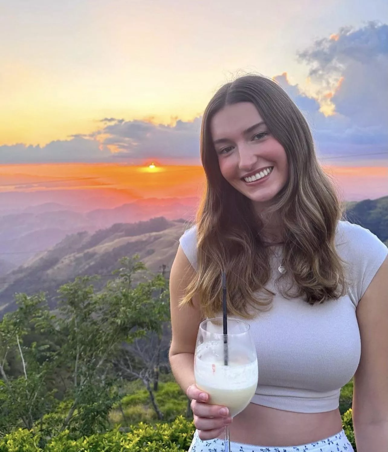 Even in a shirt 👀  posted by Hemp_Quirk