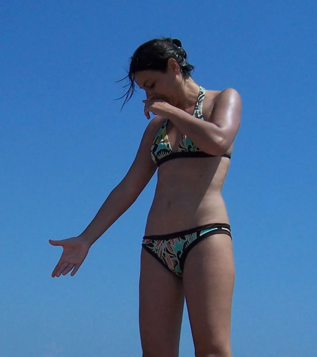 Give me your hand posted by pretty_women_lover