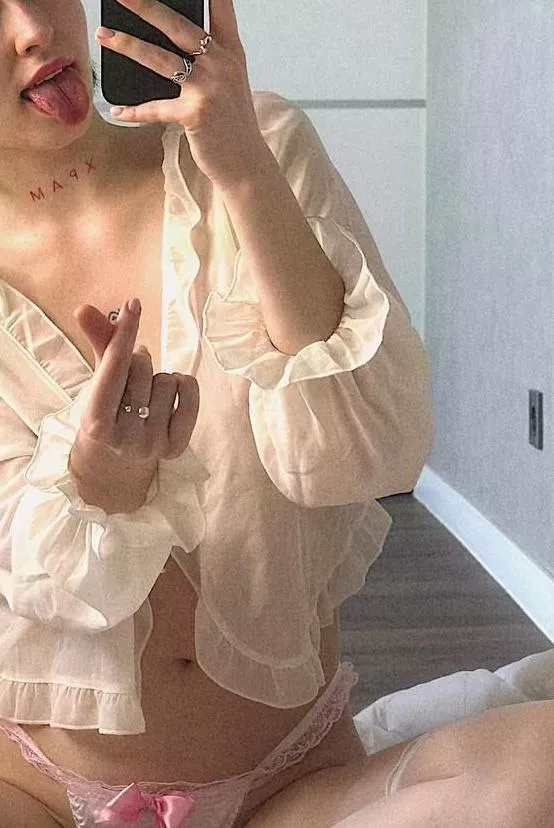 Go down on me, darling Perfect wife for u daddy posted by pplklp