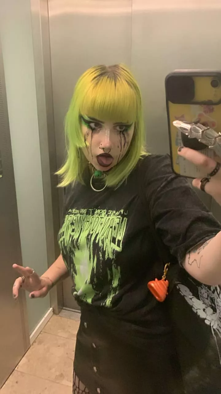 goth neon baby posted by AliceSuicide