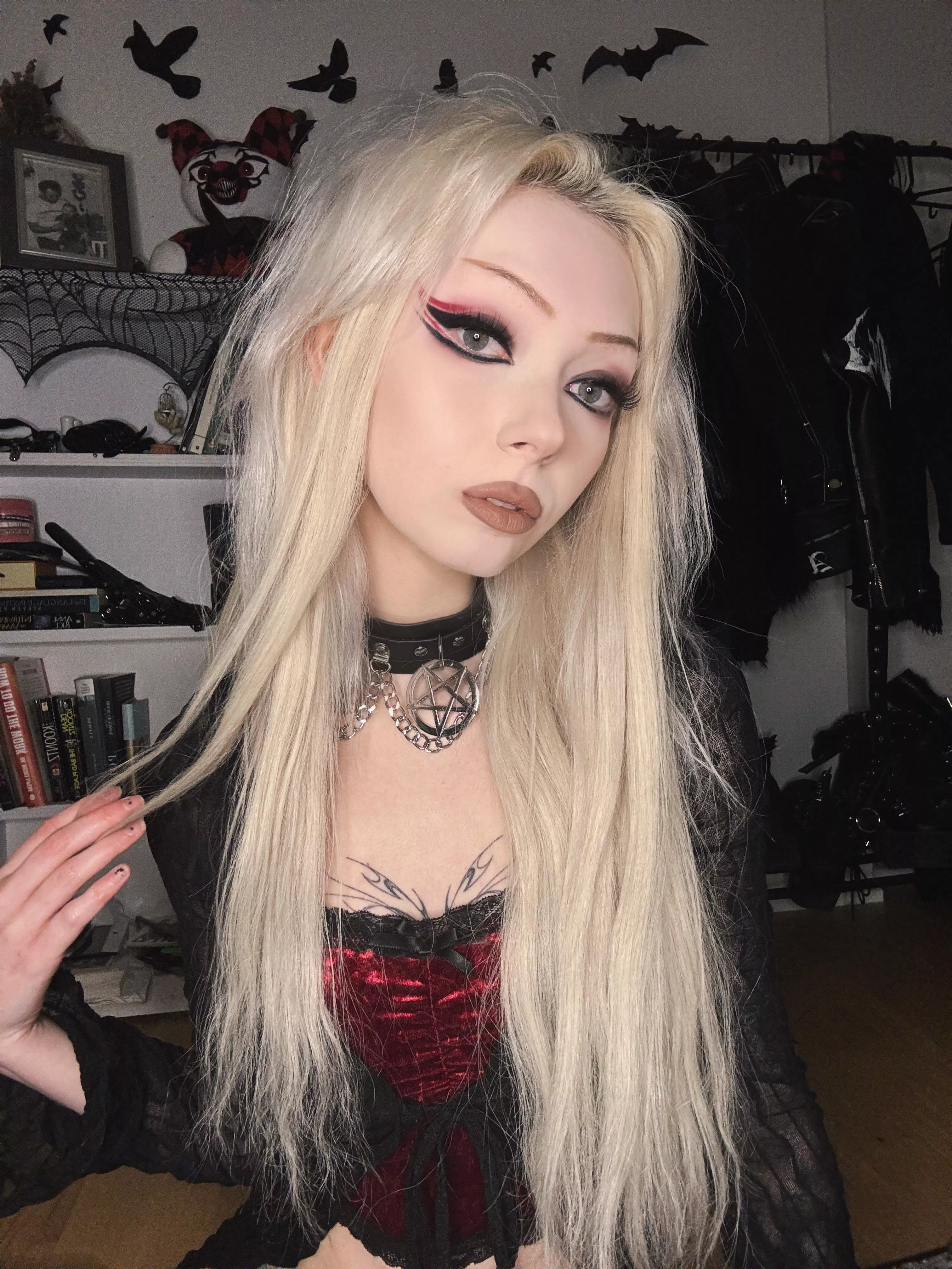 grab my collar while you fuck me posted by lucy_fairy__