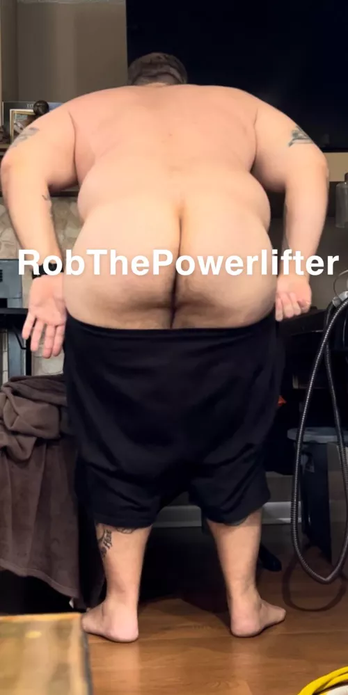 Guess my squat by RobThePowerLifter