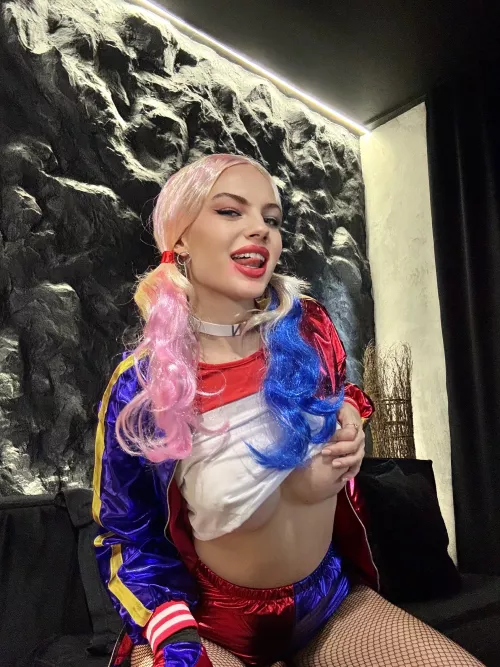 Harley Quinn cosplay by felicia_shine